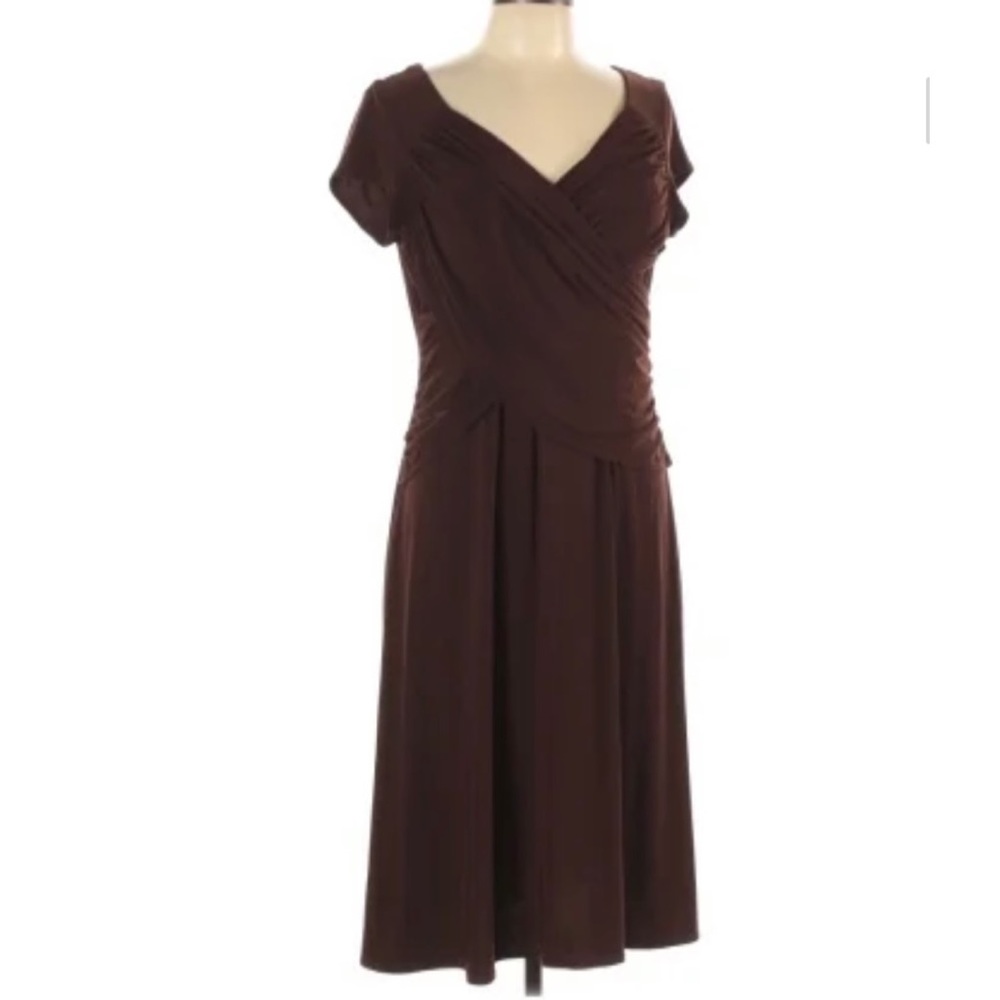 Brown dress - Picture 7 of 8